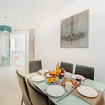 Hillock Apartament