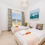 Hillock Apartament *
