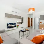 Hillock Apartament