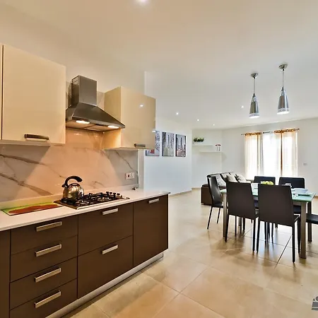 Apartment Hillock