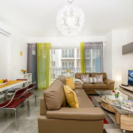 Hillock Apartman