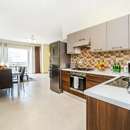 Apartment Hillock