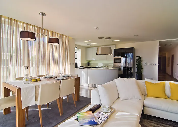 Hillock * Marsalforn