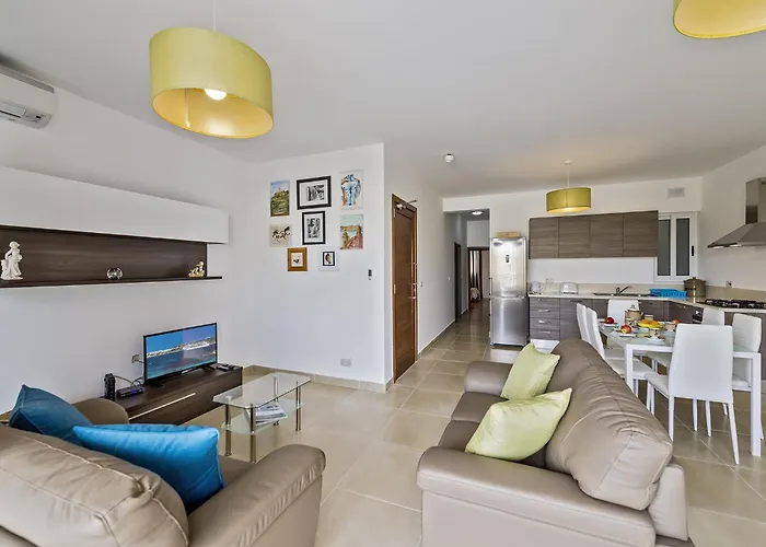 Hillock * Marsalforn