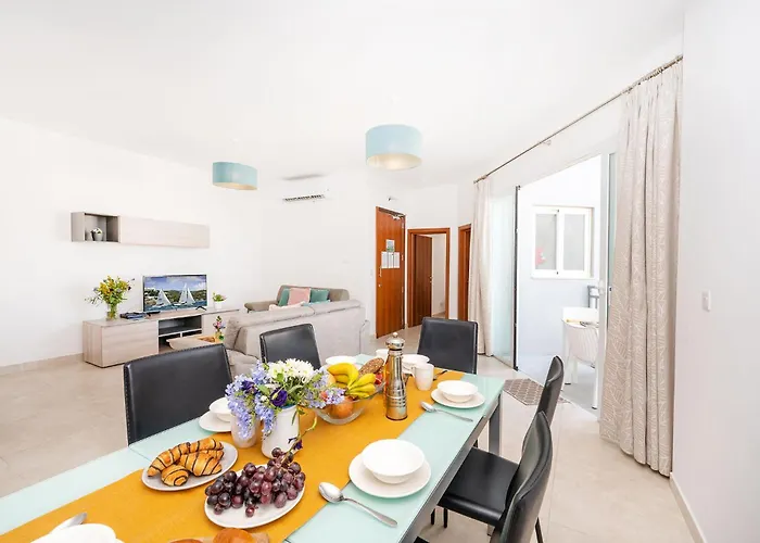 Hillock Apartment Marsalforn